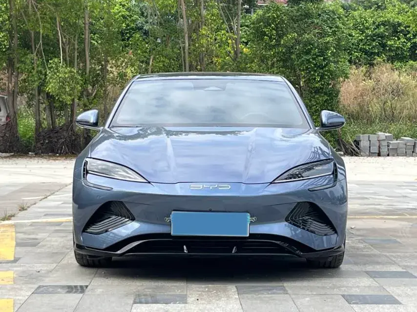 2023 BYD SEAL thumbnail 3