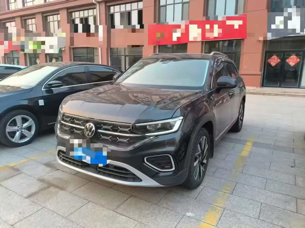 2023 VOLKSWAGEN TAYRON view 1