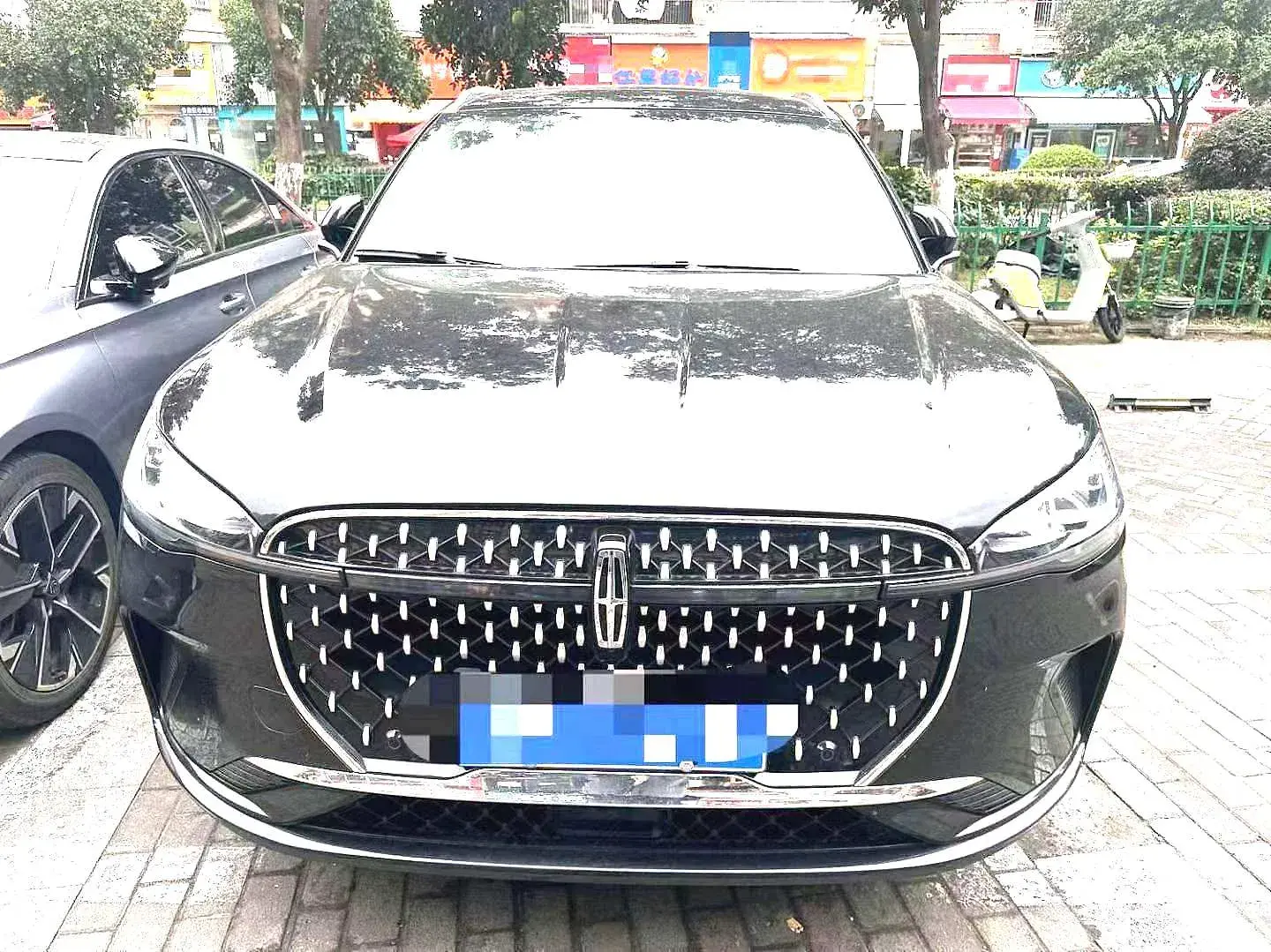 2023 LINCOLN CORSAIR thumbnail 2