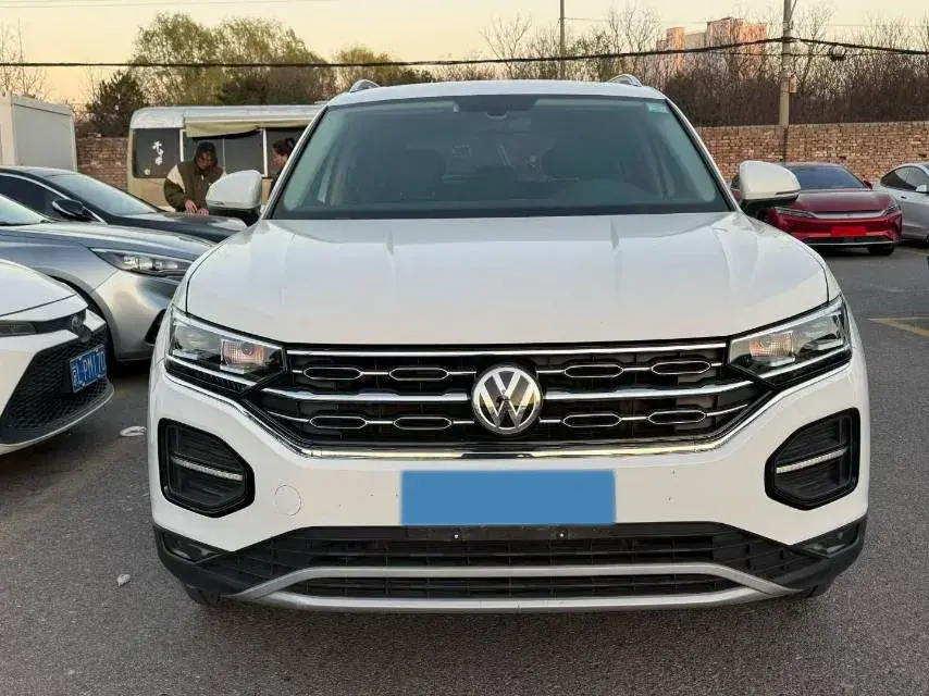 2020 VOLKSWAGEN TAYRON thumbnail 3