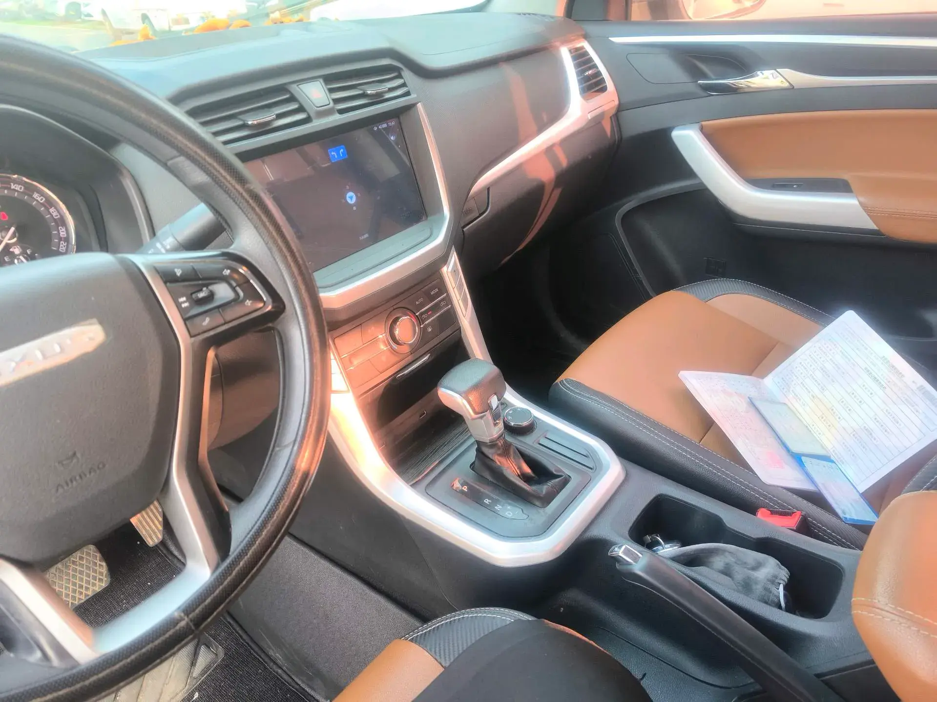 2022 MAXUS T70 thumbnail 3