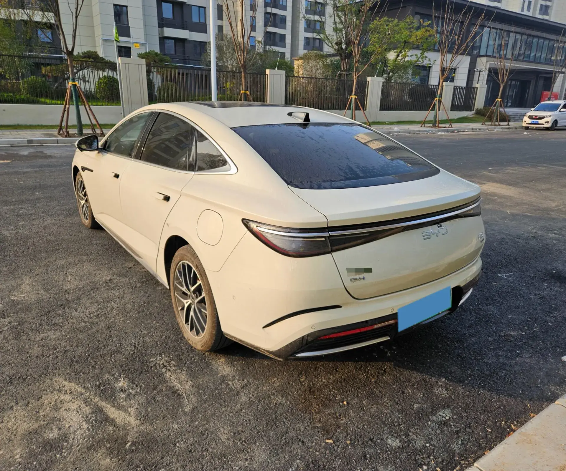 2025 BYD SEAL07 thumbnail 4