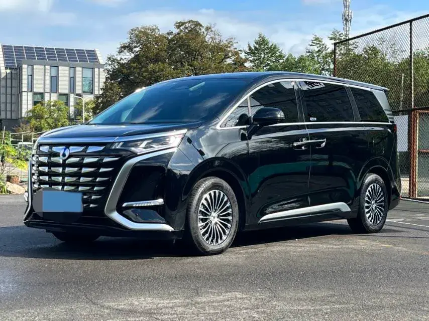 2024 Denza D9 1.5T 139HP L4 E-CVT PHEV 40KWH