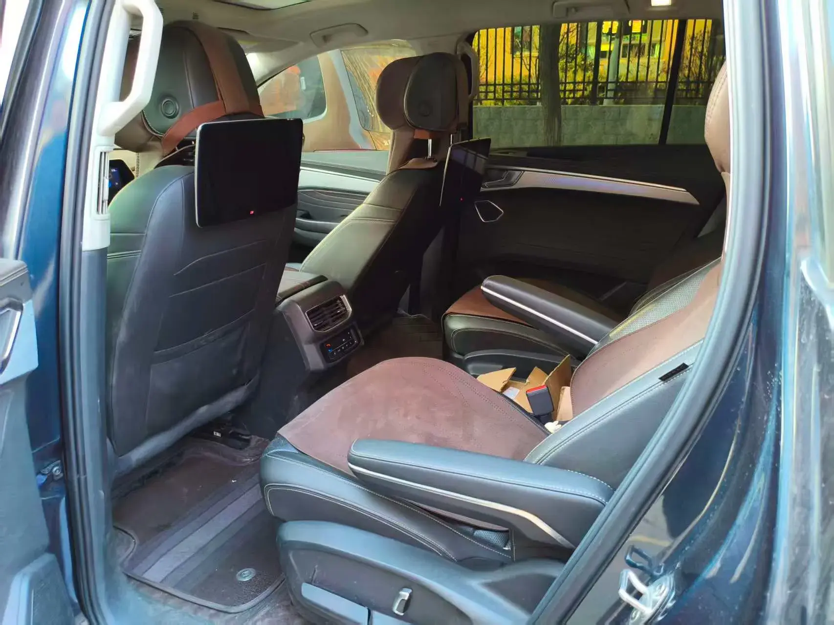 2021 VOLKSWAGEN TALAGON thumbnail 4