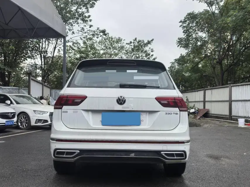 2024 VOLKSWAGEN TIGUAN thumbnail 4