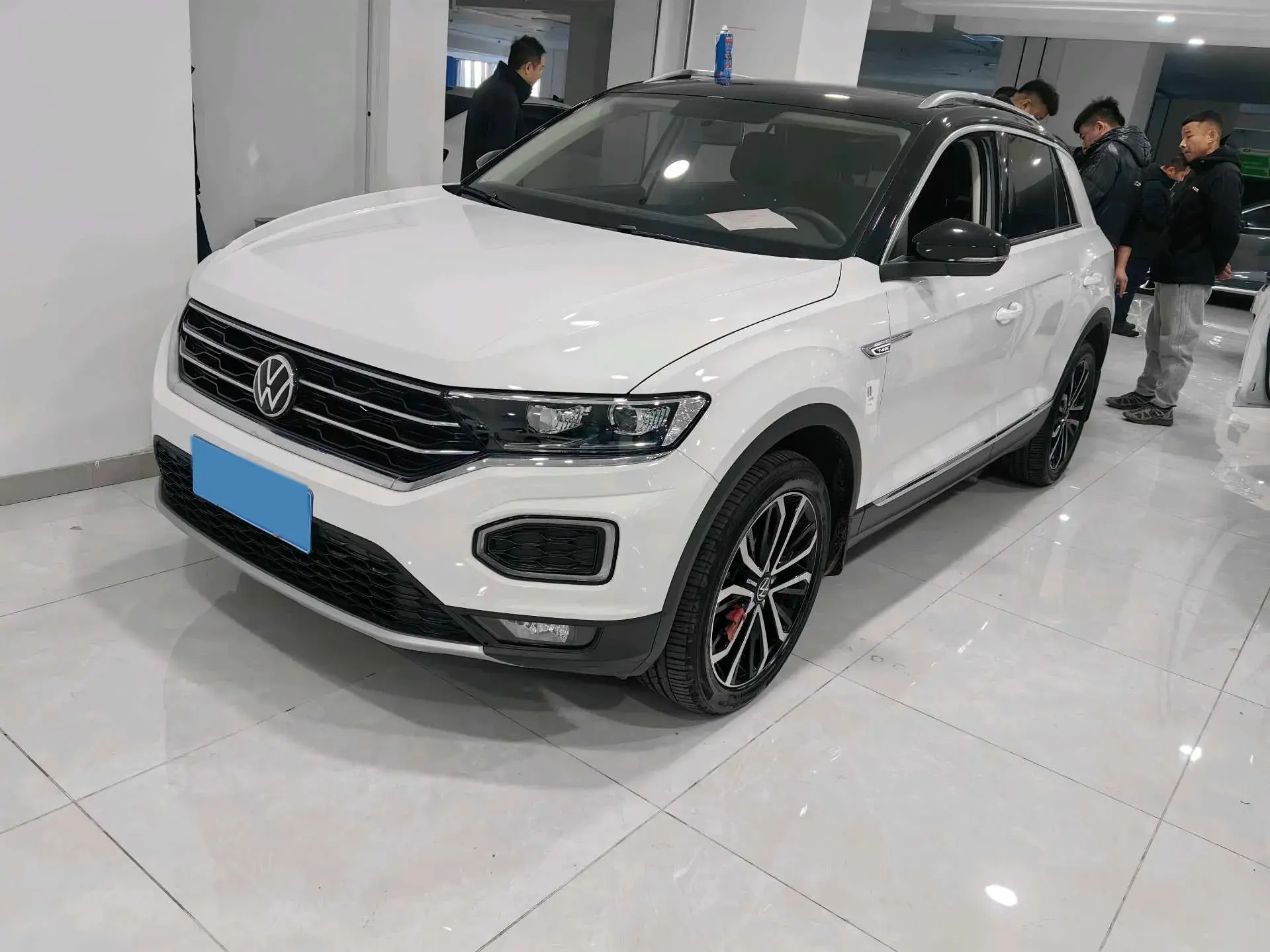 2021 VOLKSWAGEN T-ROC view 1