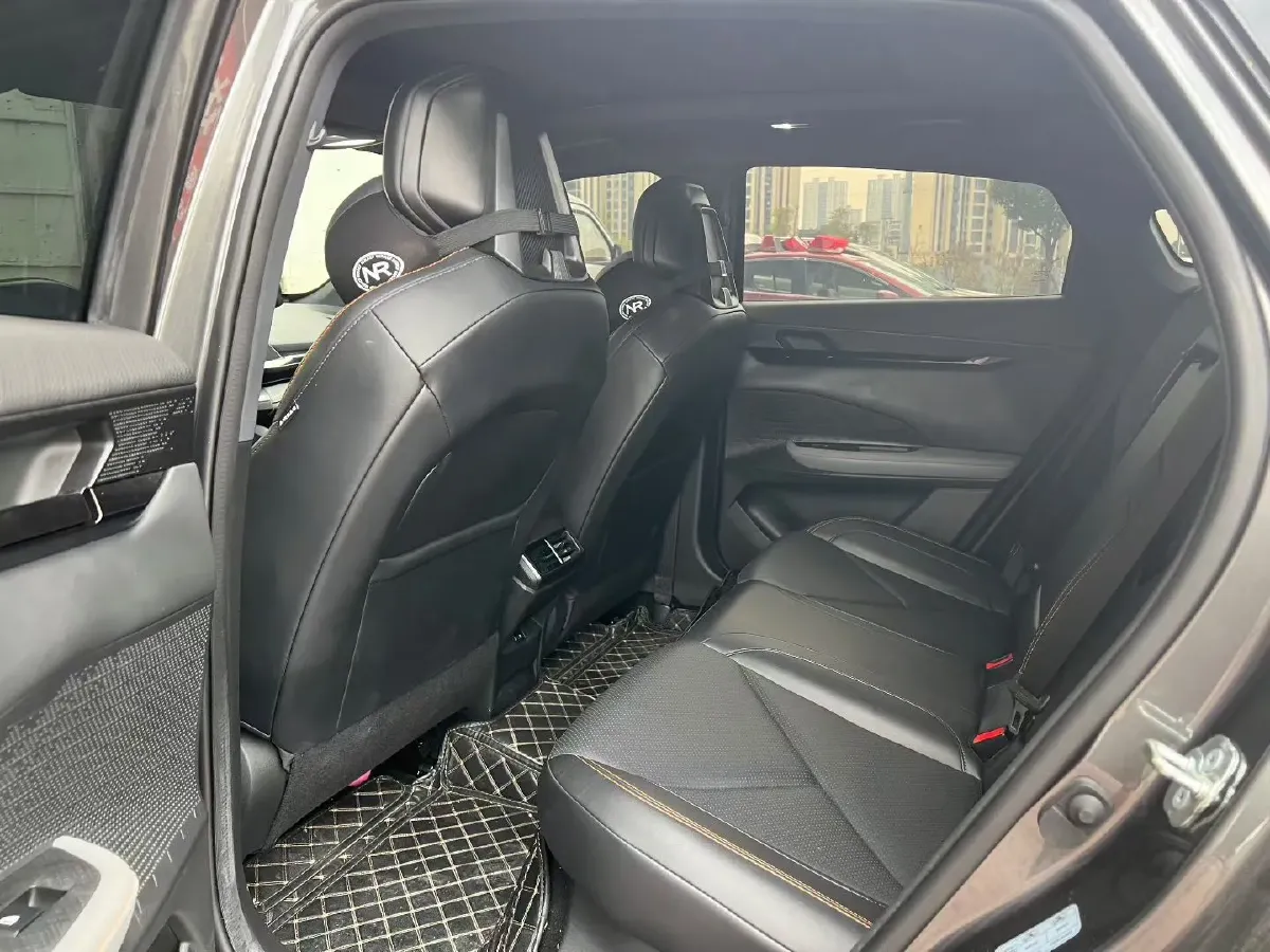 2022 ChangAn UNI-V 1.5T 188HP L4 7DCT,autocango,china used car exporter,china ev exporter,chinese used car exporter,chinese used ev exporter