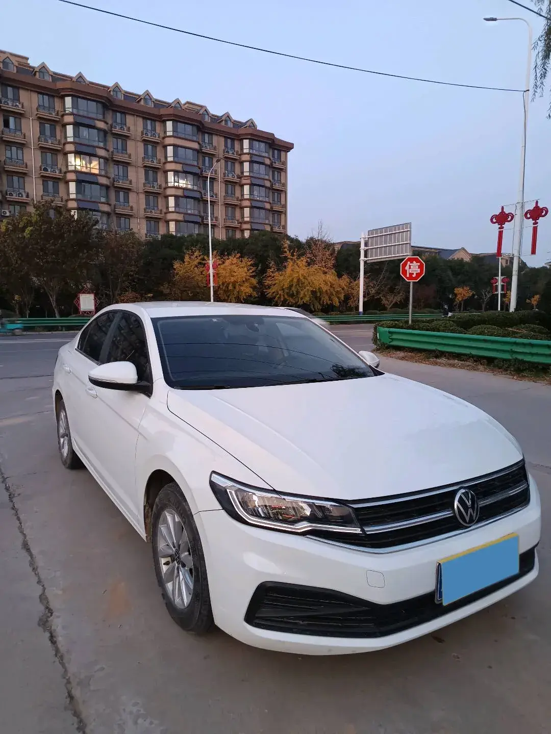 2021 VOLKSWAGEN BORA thumbnail 2