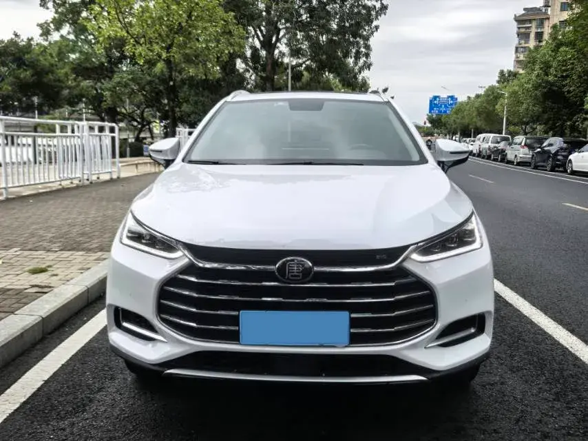 2018 BYD TANG thumbnail 2