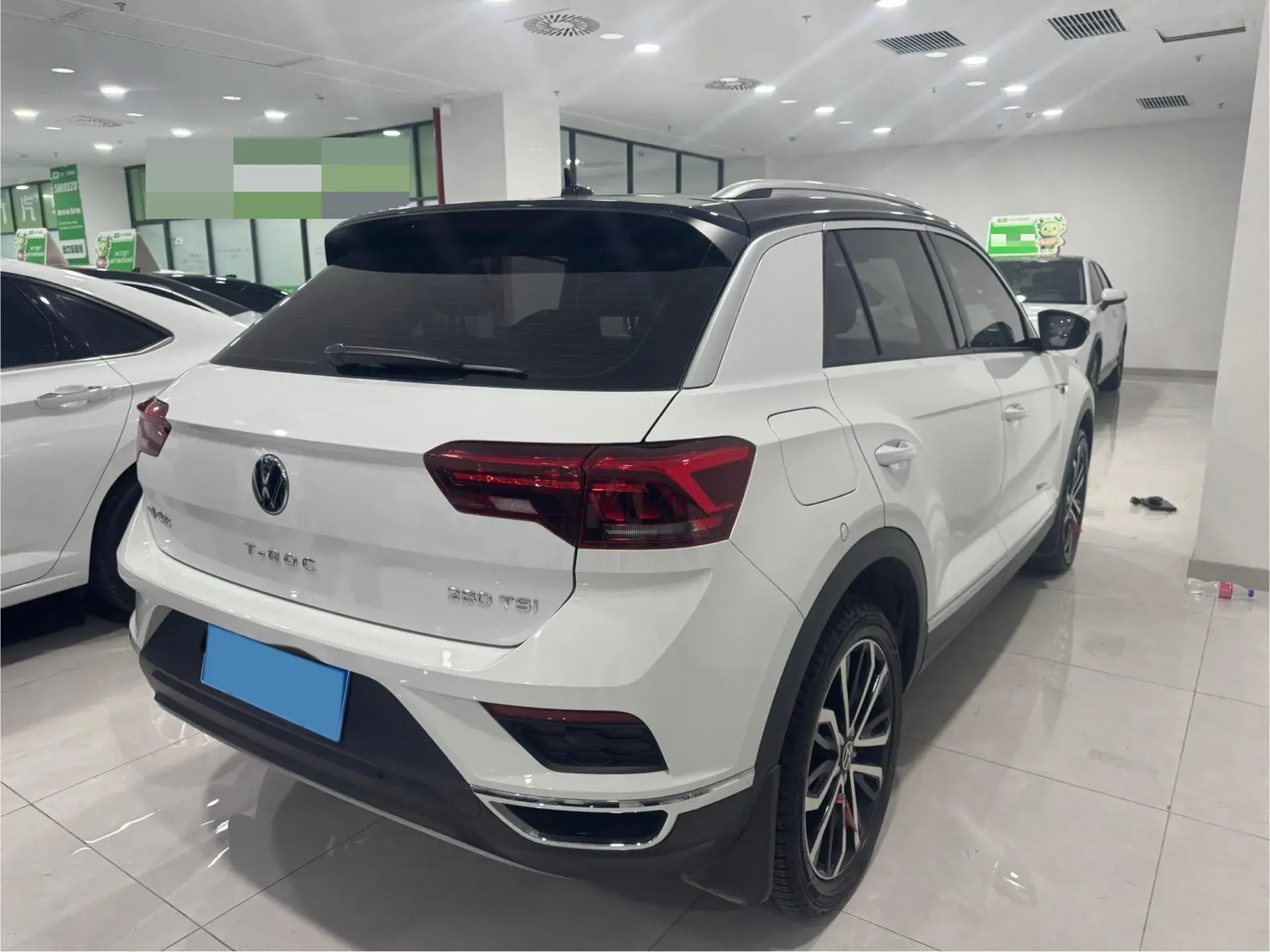 2021 VOLKSWAGEN T-ROC thumbnail 2