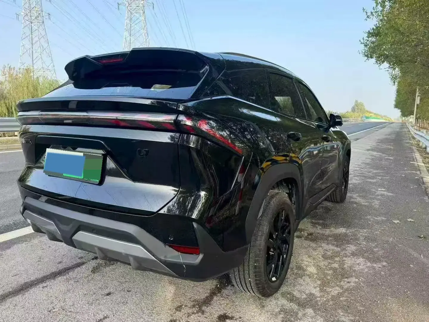 2023 GEELY GALAXY thumbnail 3