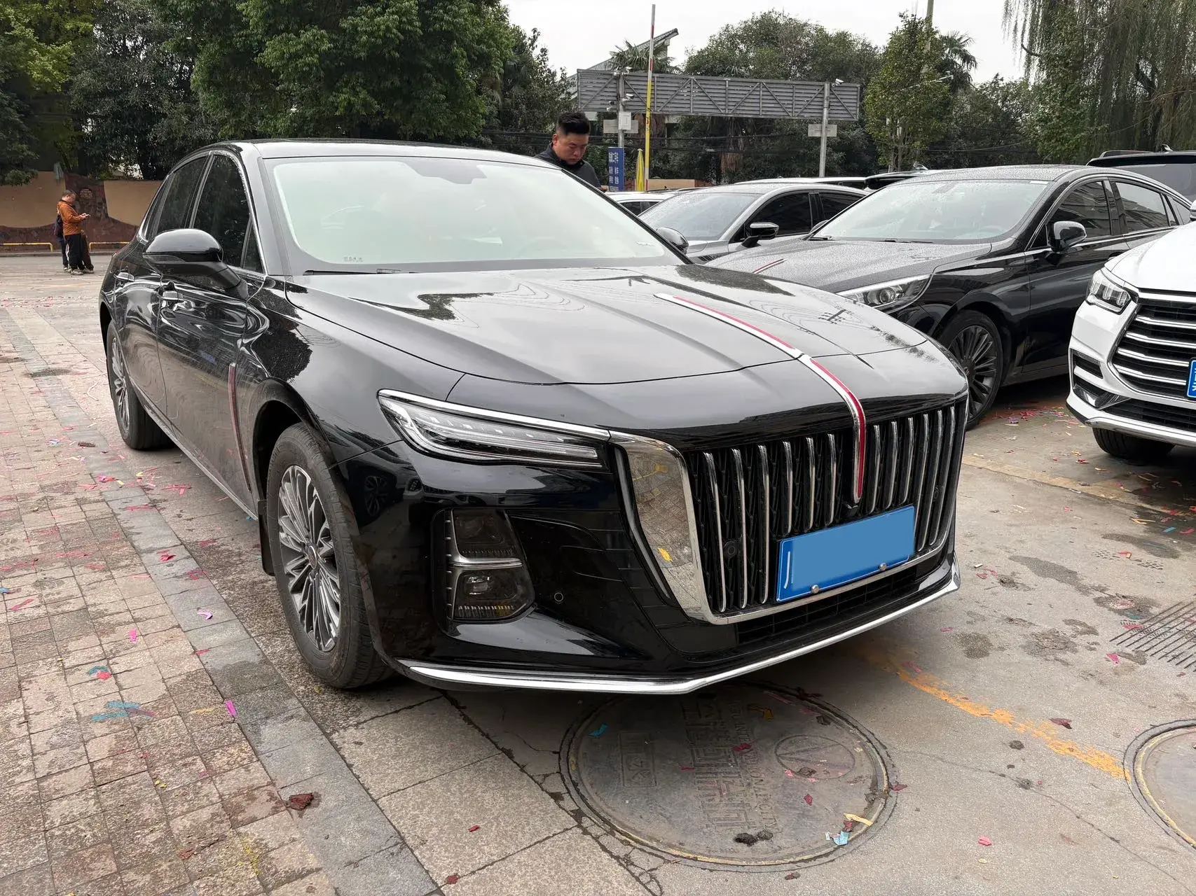 2025 HONGQI H5 thumbnail 3