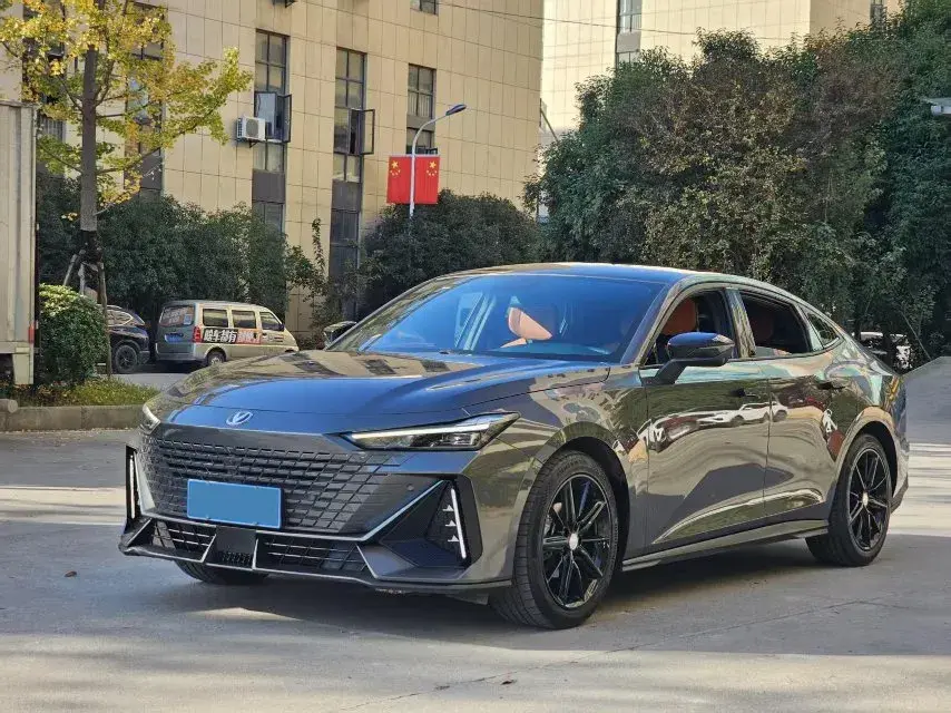 2022 ChangAn UNI-V 1.5T 188HP L4 7DCT