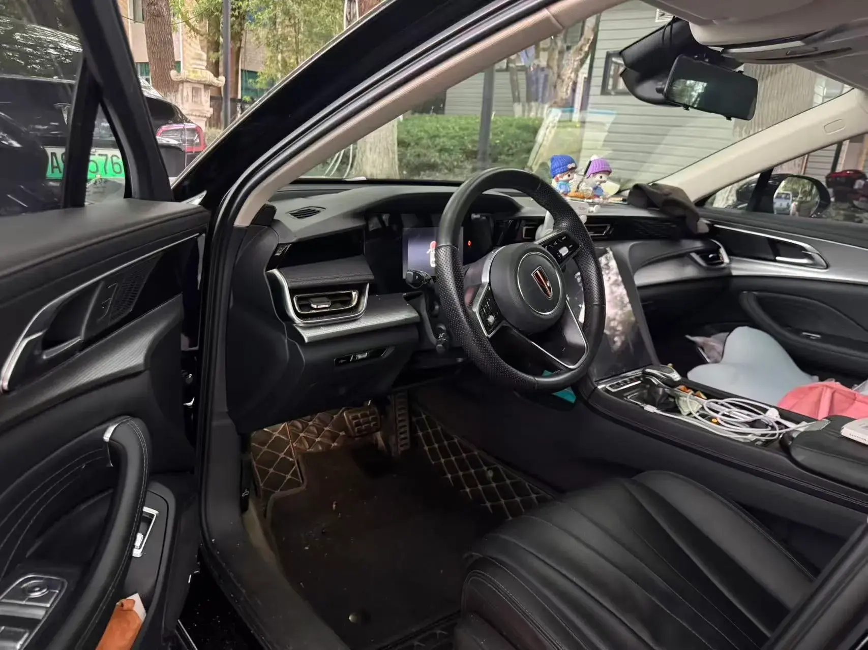 2024 HONGQI H5 thumbnail 3