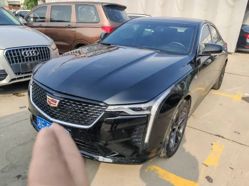 2023 Cadillac CT4 1.5T 211HP L4 8AT