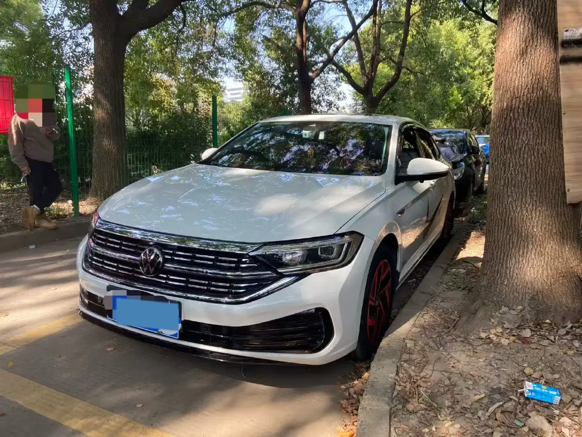 2024 Volkswagen Sagitar 1.5T 160HP L4 7DCT