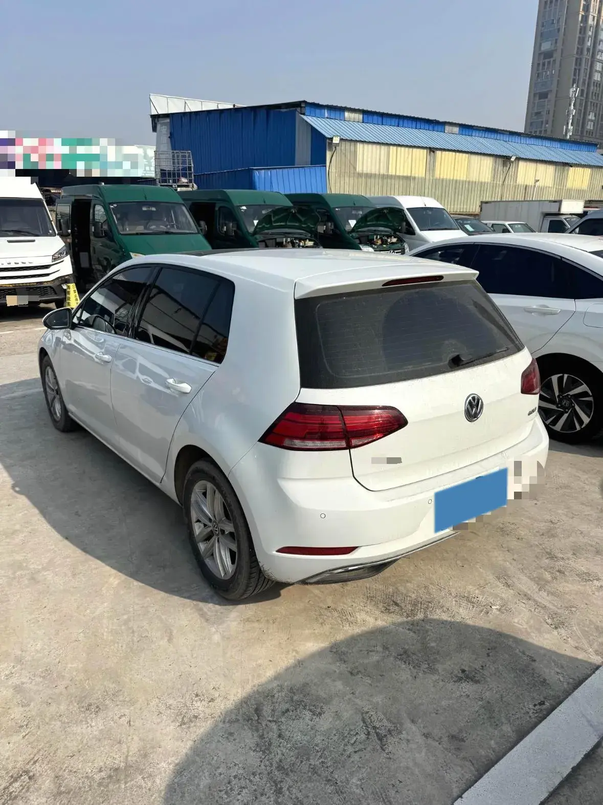 2018 VOLKSWAGEN GOLF thumbnail 4