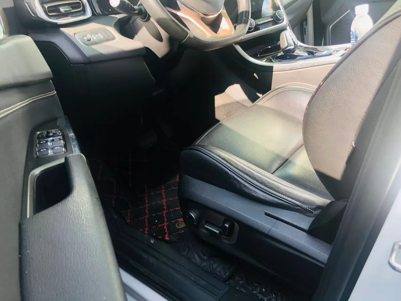 2018 LYNK&CO 01 thumbnail 4