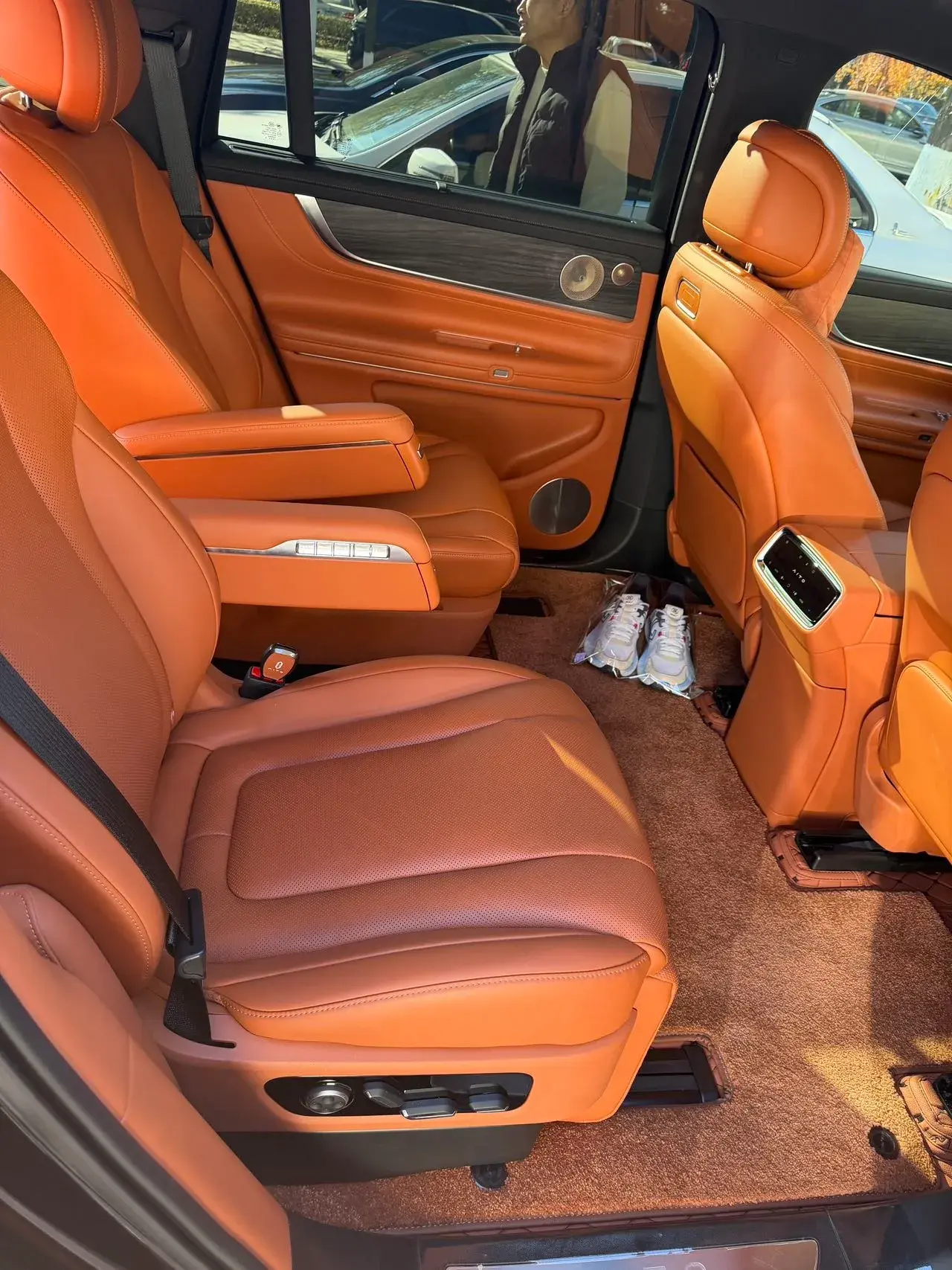 2024 AITO AITO thumbnail 4