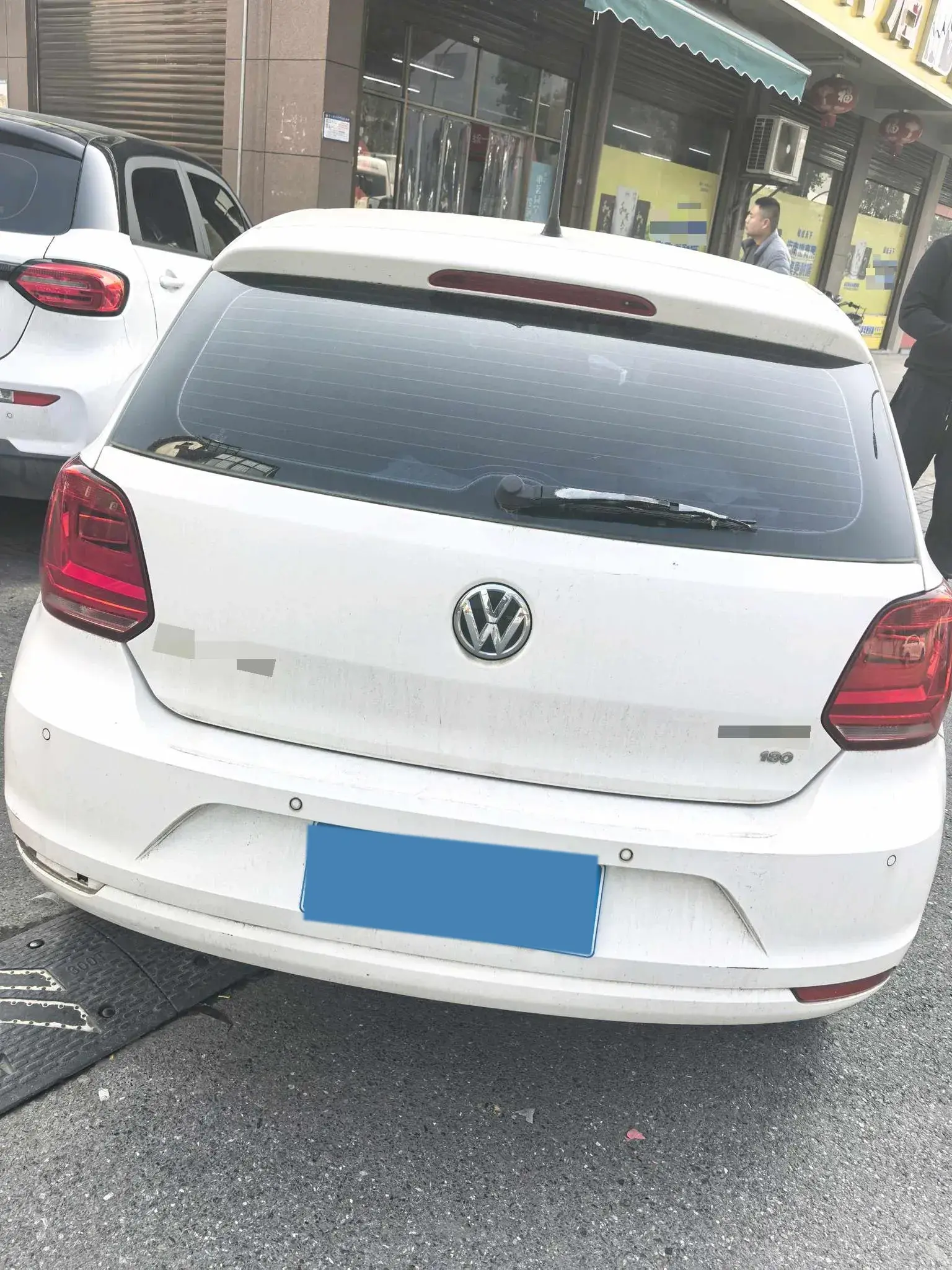 2016 VOLKSWAGEN POLO thumbnail 4