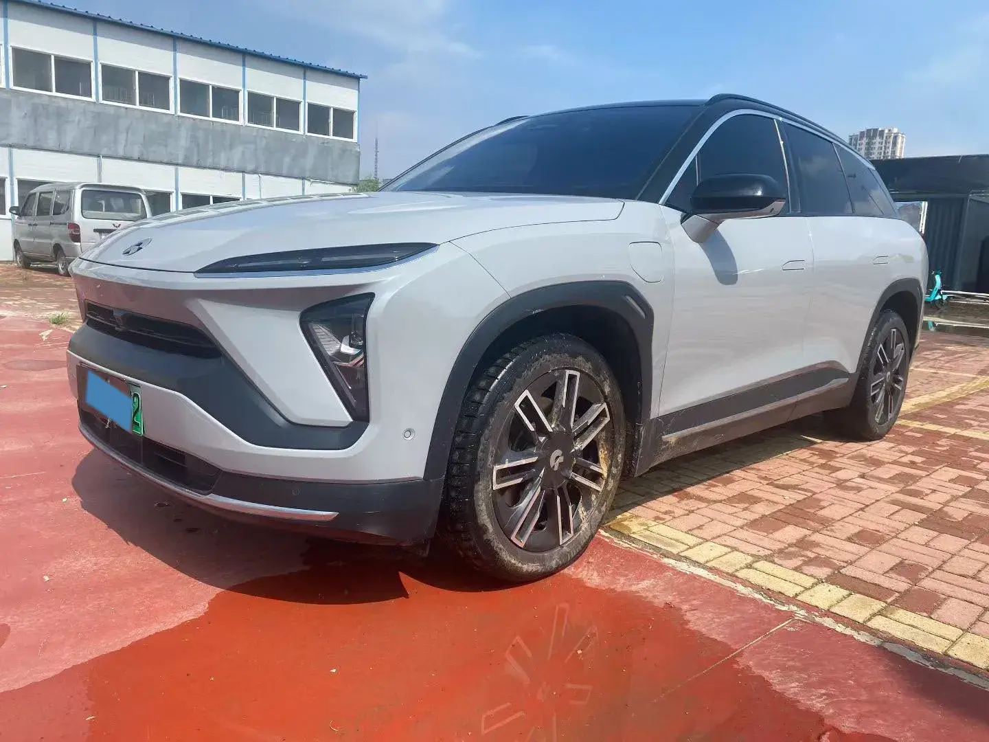 2022 NIO ES6 view 1