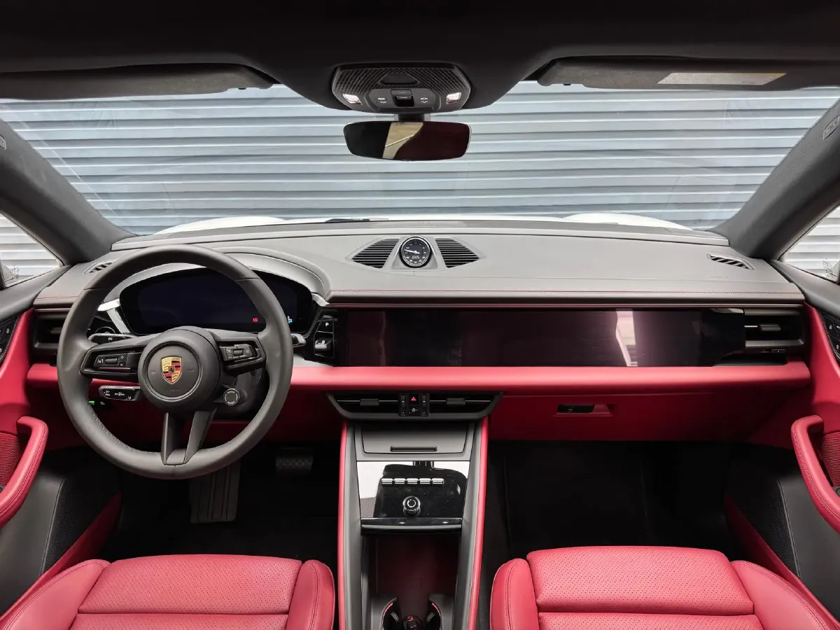 2024 Porsche Macan All-Electric BEV 100KWH,autocango,china used car exporter,china ev exporter,chinese used car exporter,chinese used ev exporter