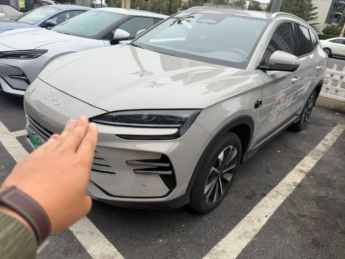 2025 BYD Sea Lion 05 DM-i 1.5L 101HP L4 E-CVT PHEV 18.3KWH