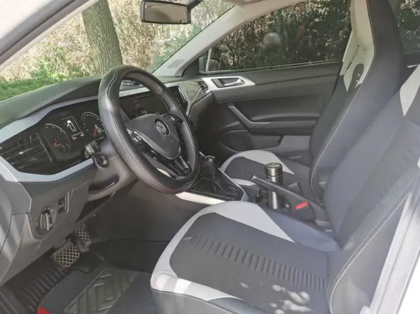 2019 VOLKSWAGEN POLO thumbnail 4