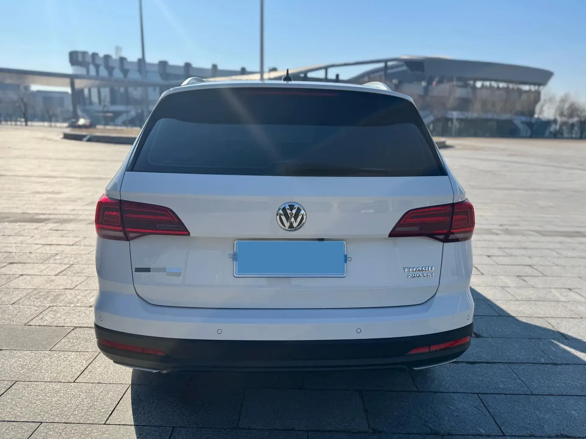 2020 VOLKSWAGEN THARU thumbnail 4