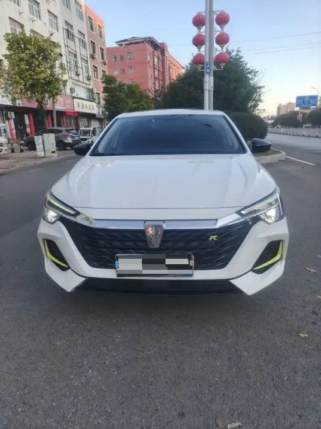2020 ROEWE I6 thumbnail 4