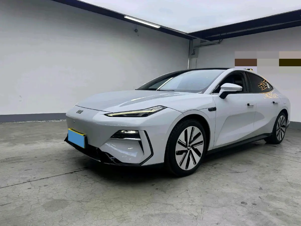 2024 Geely Galaxy E8 BEV 62KWH