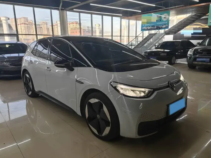 2023 VOLKSWAGEN ID.3 thumbnail 3
