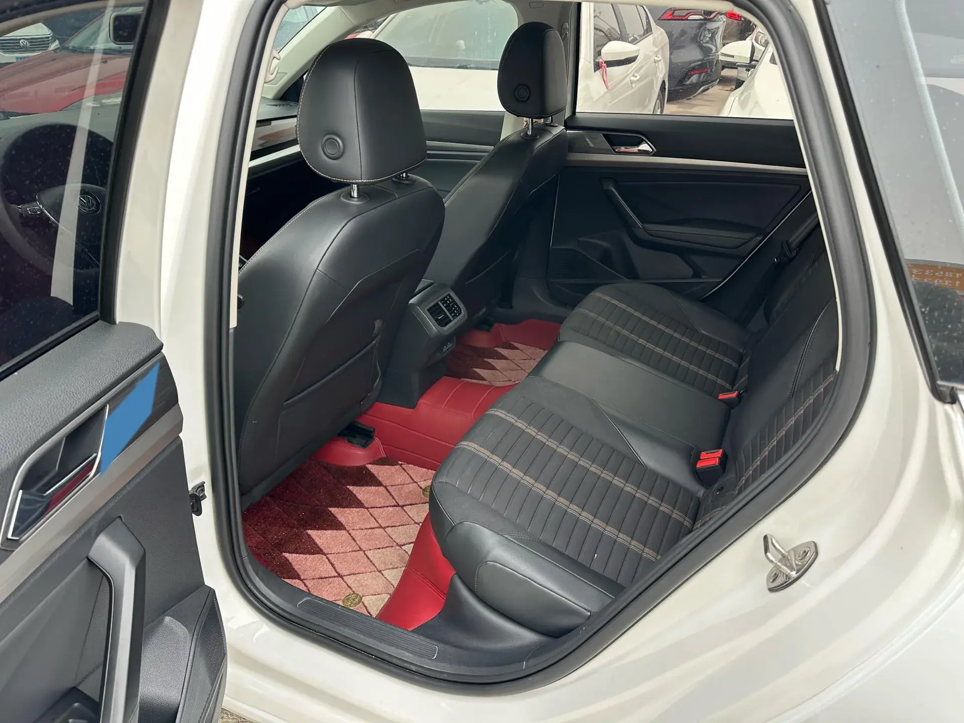 2019 VOLKSWAGEN LAVIDA thumbnail 4