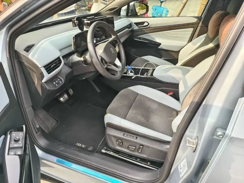 2022 VOLKSWAGEN ID.4 thumbnail 3