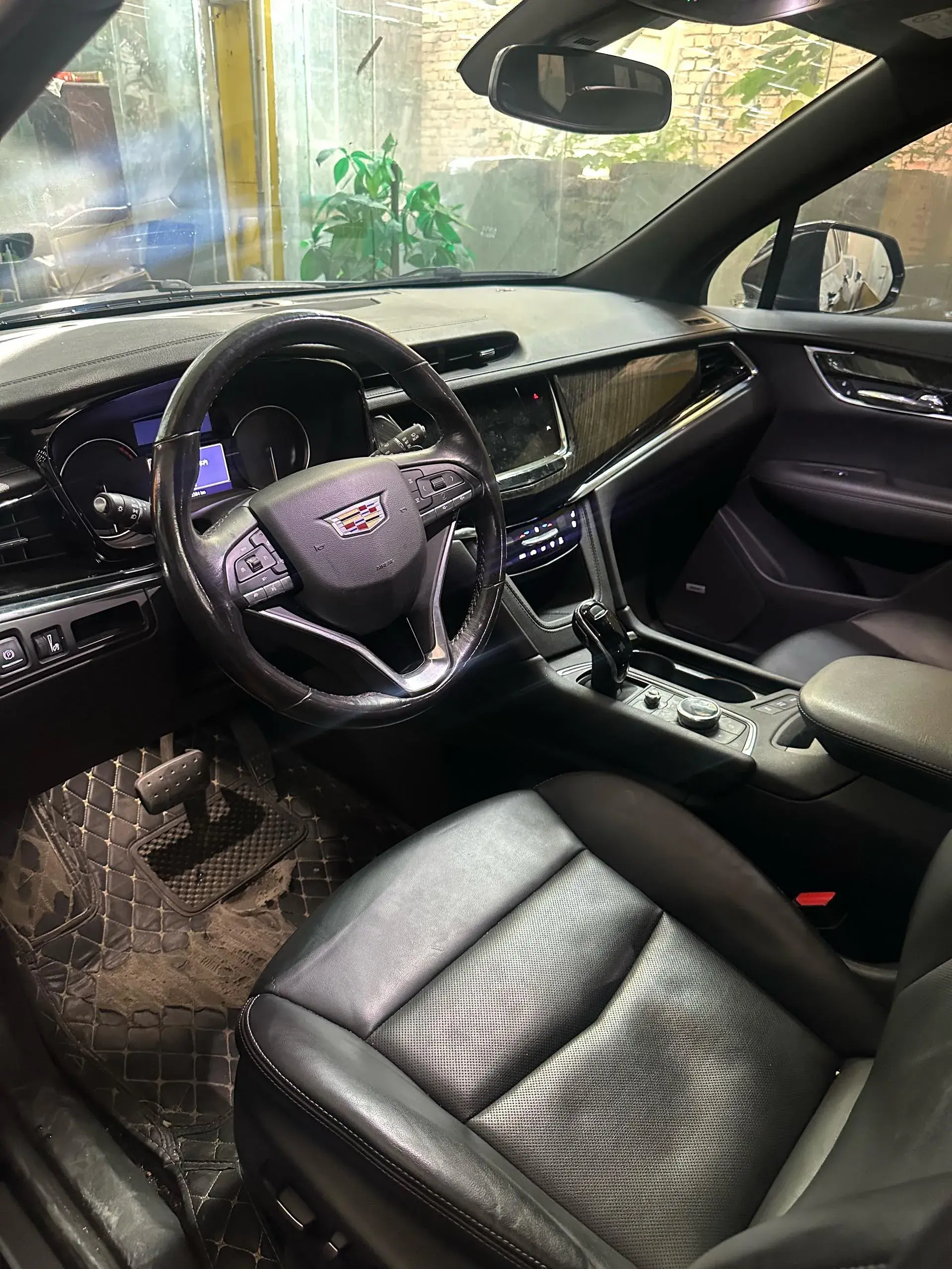 2021 CADILLAC XT6 thumbnail 3