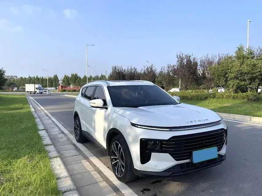 2025 JETOUR X70 thumbnail 4