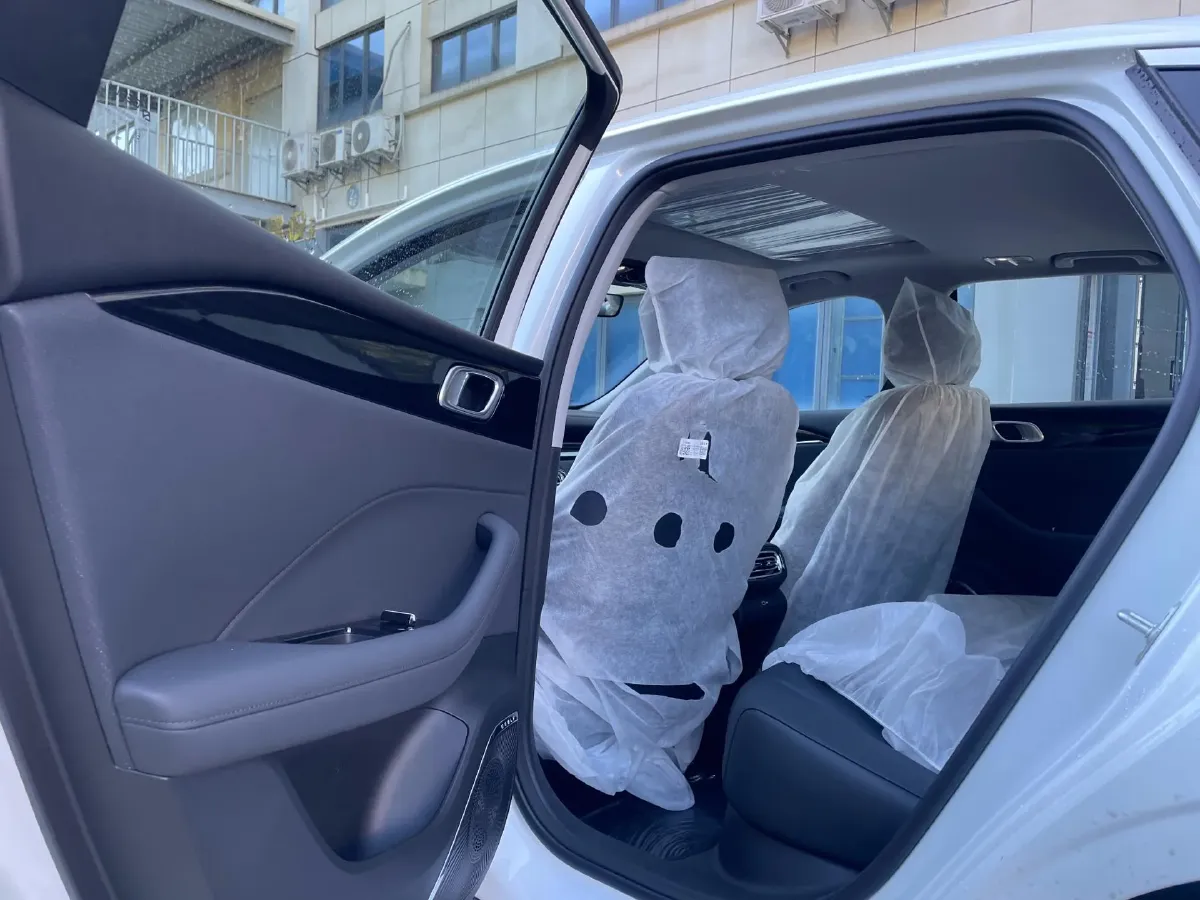 2026 Geely Emgrand 1.5L 120HP L4 CVT,autocango,china used car exporter,china ev exporter,chinese used car exporter,chinese used ev exporter