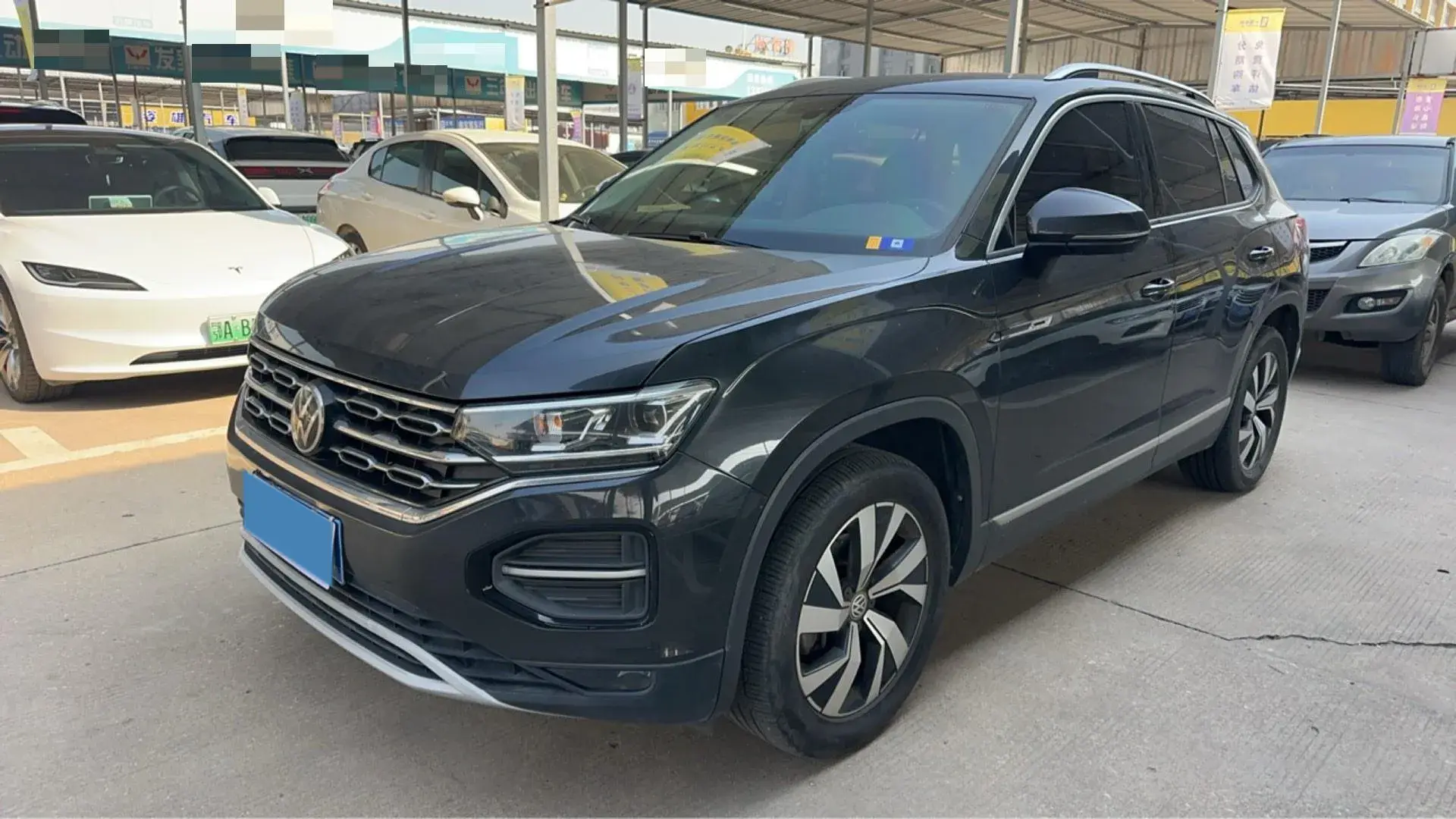 2020 VOLKSWAGEN TAYRON view 1