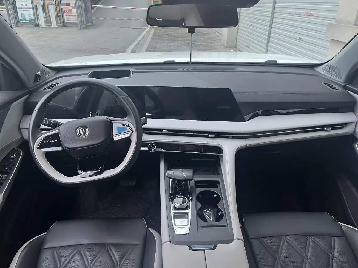 2023 ChangAn CS75 Plus iDD 1.5T 170HP L4 6TCT PHEV 28.39KWH,autocango,china used car exporter,china ev exporter,chinese used car exporter,chinese used ev exporter