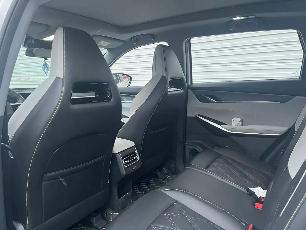 2023 ChangAn CS75 Plus iDD 1.5T 170HP L4 6TCT PHEV 28.39KWH,autocango,china used car exporter,china ev exporter,chinese used car exporter,chinese used ev exporter