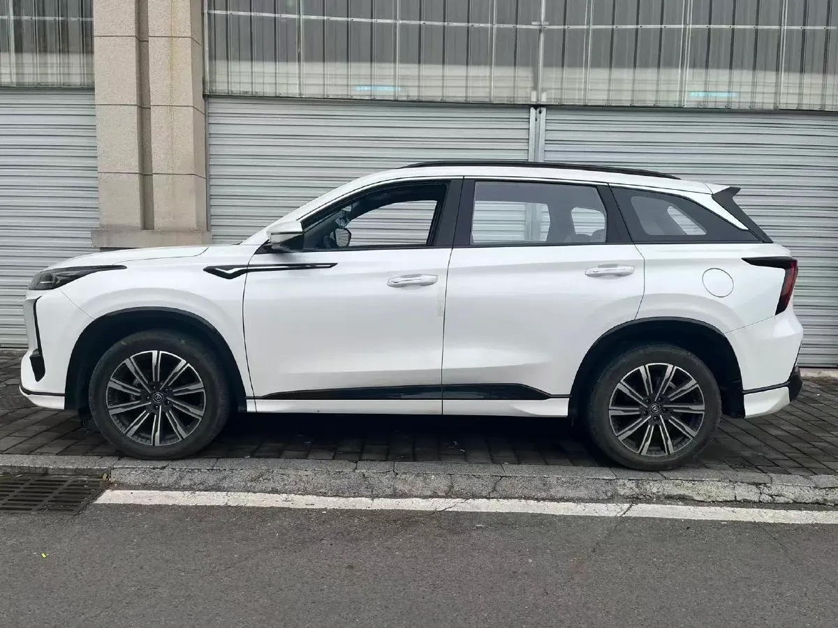 2023 ChangAn CS75 Plus iDD 1.5T 170HP L4 6TCT PHEV 28.39KWH,autocango,china used car exporter,china ev exporter,chinese used car exporter,chinese used ev exporter