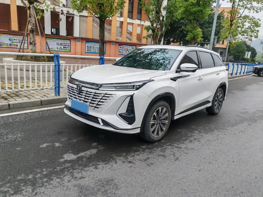2024 ChangAn CS75 Plus 1.5T 188HP L4 8AT,autocango,china used car exporter,china ev exporter,chinese used car exporter,chinese used ev exporter