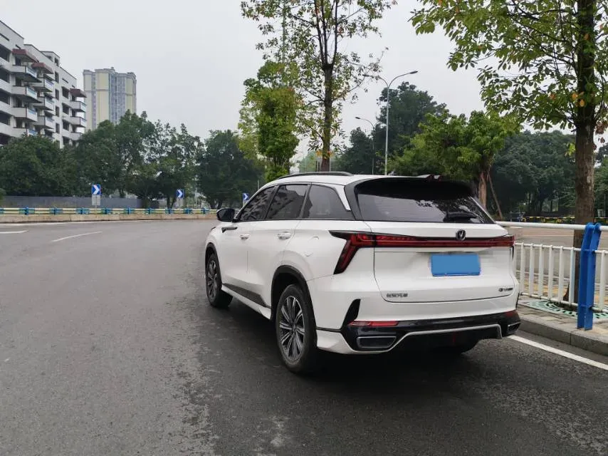 2024 ChangAn CS75 Plus 1.5T 188HP L4 8AT,autocango,china used car exporter,china ev exporter,chinese used car exporter,chinese used ev exporter