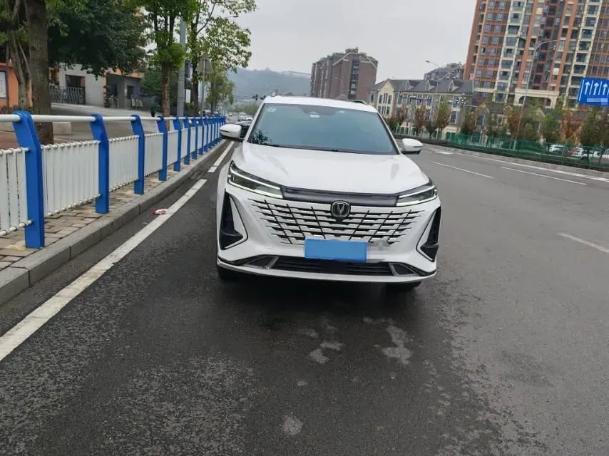 2024 ChangAn CS75 Plus 1.5T 188HP L4 8AT,autocango,china used car exporter,china ev exporter,chinese used car exporter,chinese used ev exporter