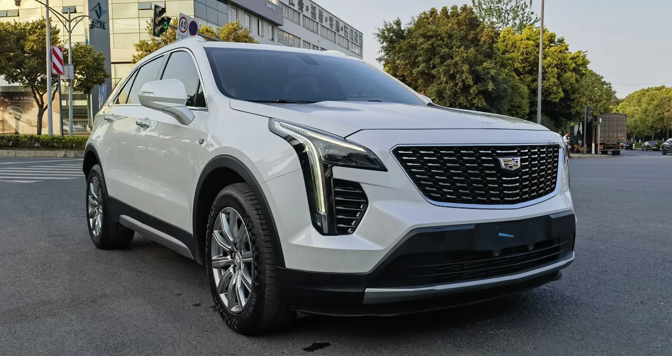 2020 CADILLAC XT4 thumbnail 3