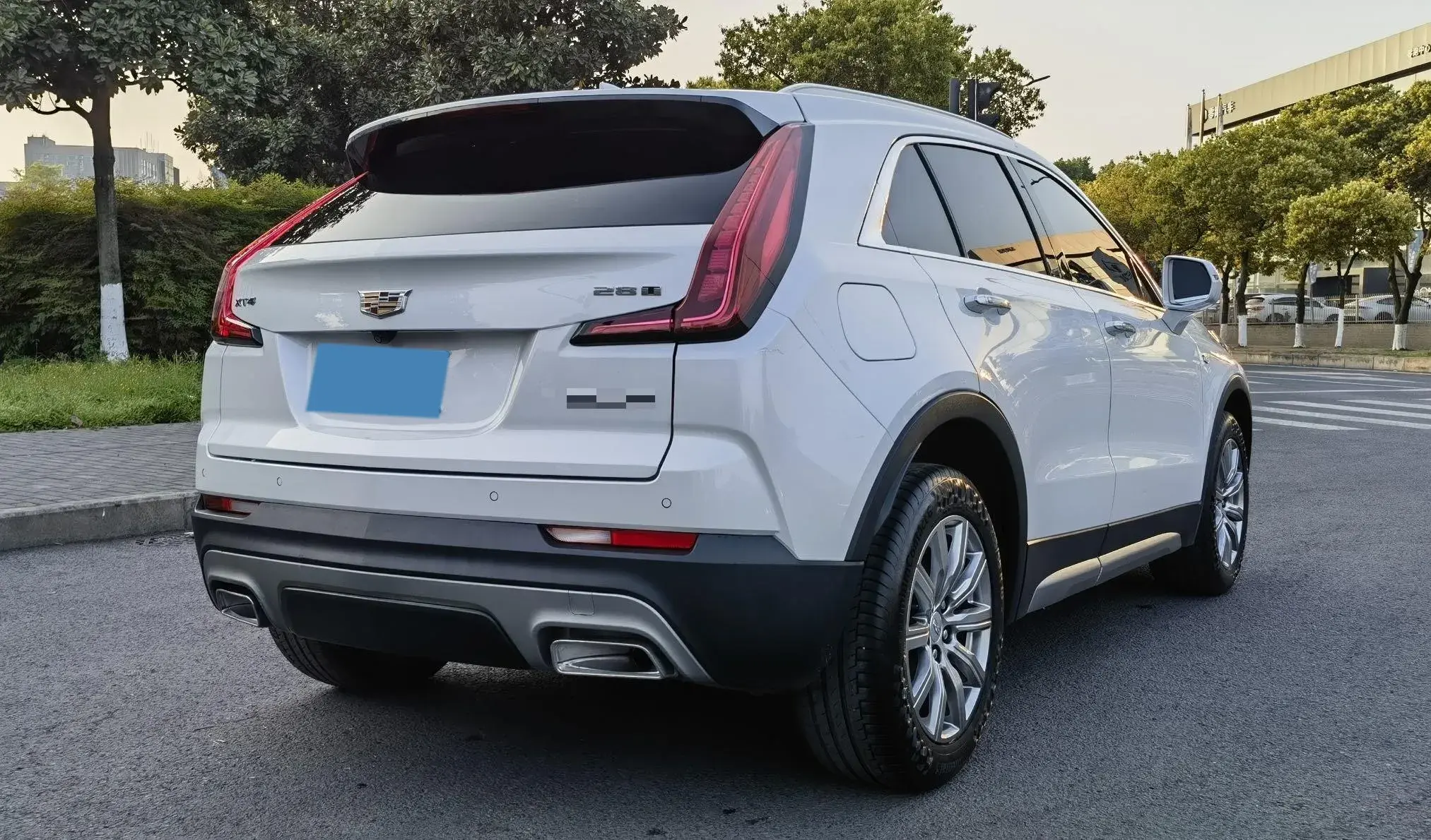 2020 CADILLAC XT4 thumbnail 4