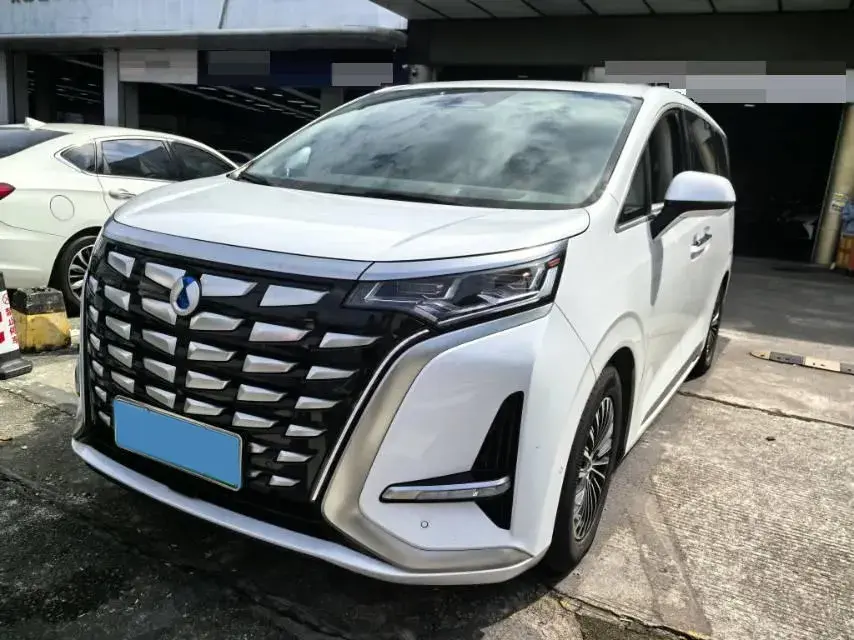 2022 Denza D9 1.5T 139HP L4 E-CVT PHEV 40.06KWH
