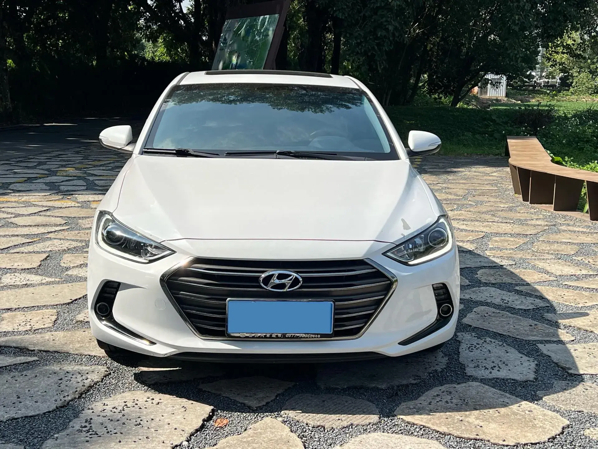 2016 HYUNDAI ELANTRA thumbnail 2