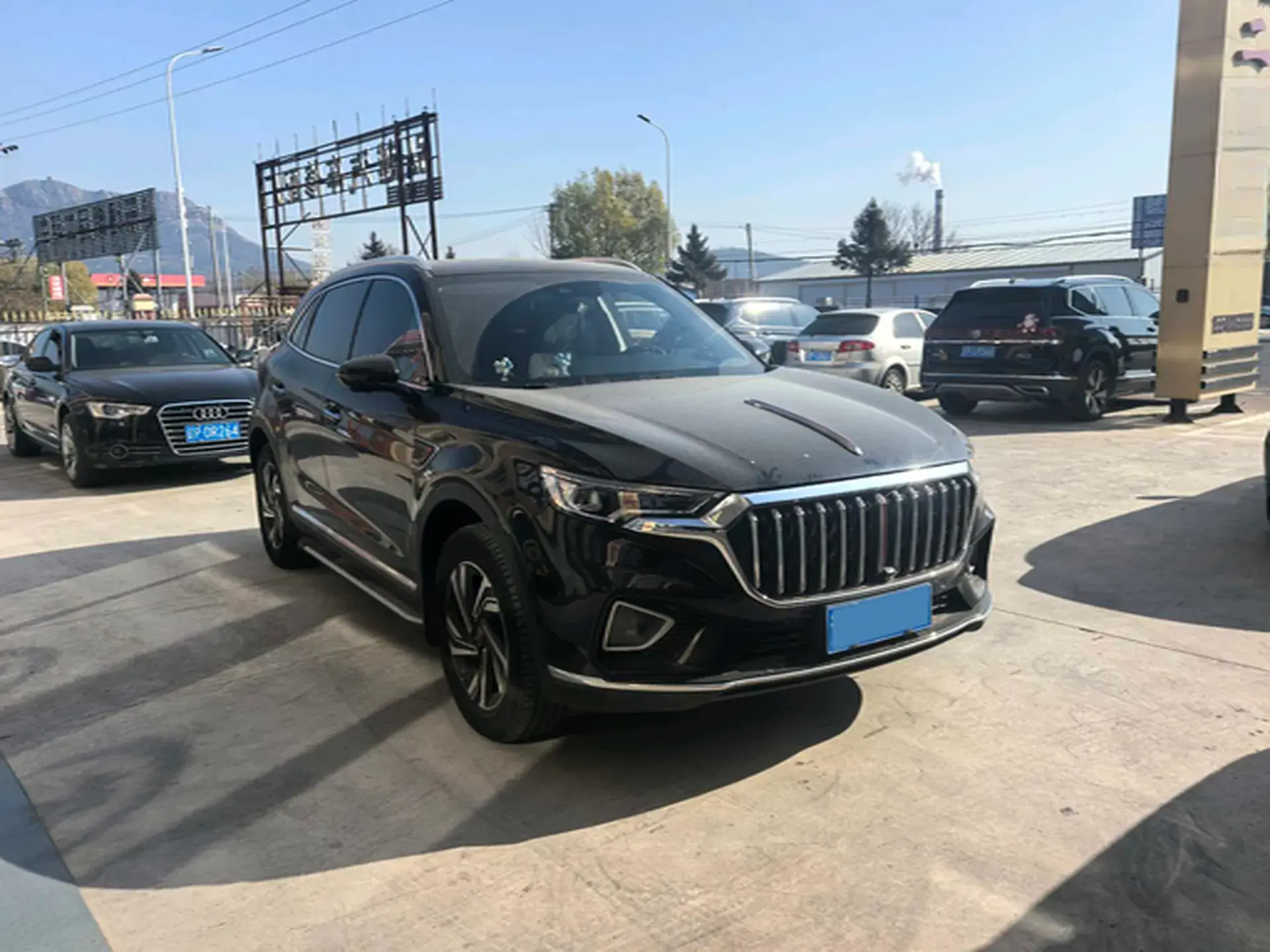 2022 HONGQI HS5 thumbnail 2