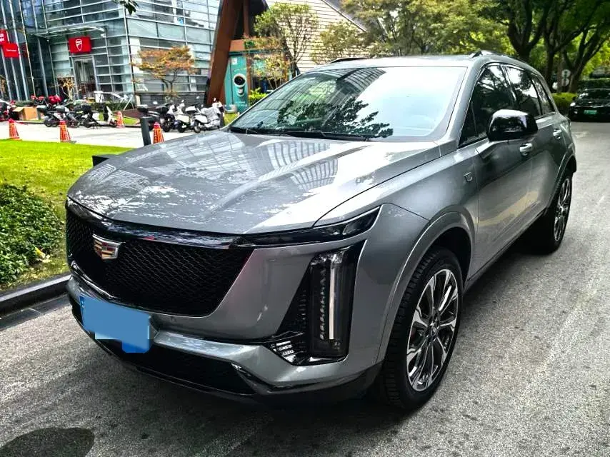 2025 Cadillac XT5 2.0T 237HP L4 9AT